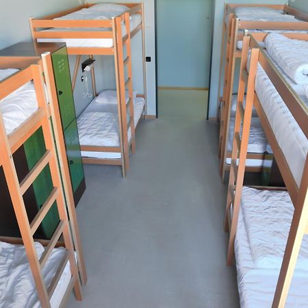 Depot 195 - Hostel Winterthur Rum bild