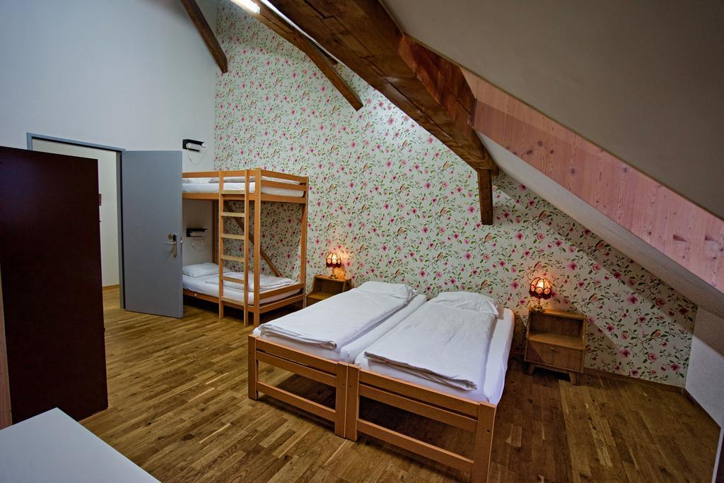 Depot 195 - Hostel Winterthur Exteriör bild