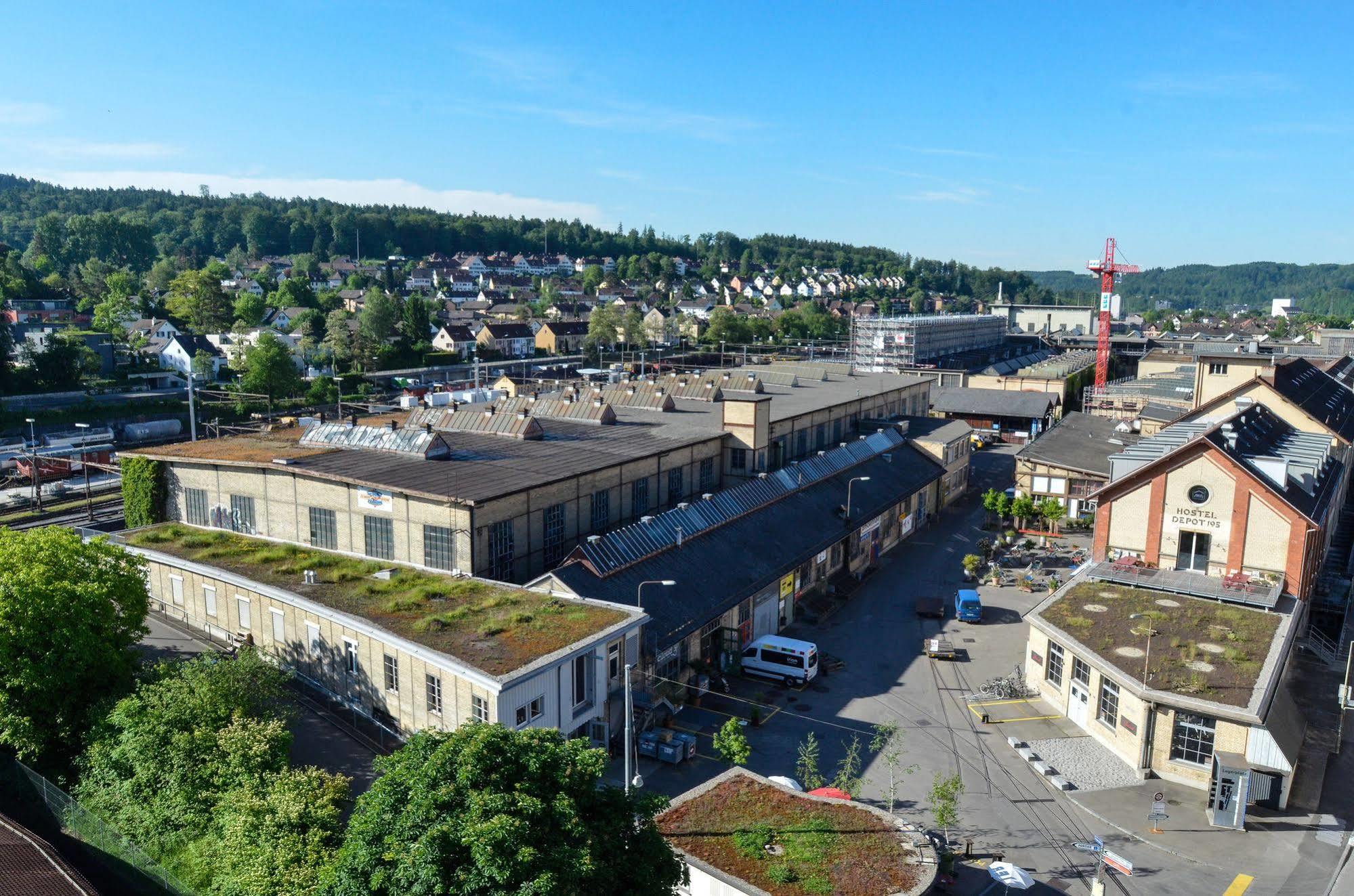 Depot 195 - Hostel Winterthur Exteriör bild